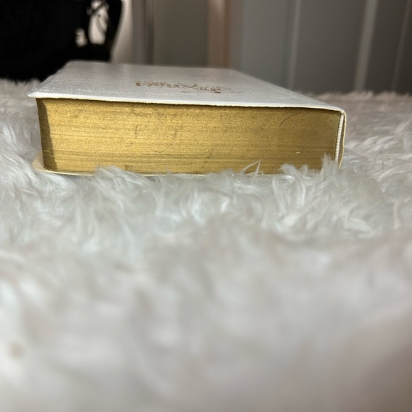 THE ANGEL BIBLE BY WORLD PUBLISHING - Picture 6 of 11